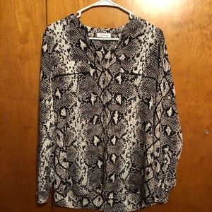Long sleeve blouse snake skin pattern